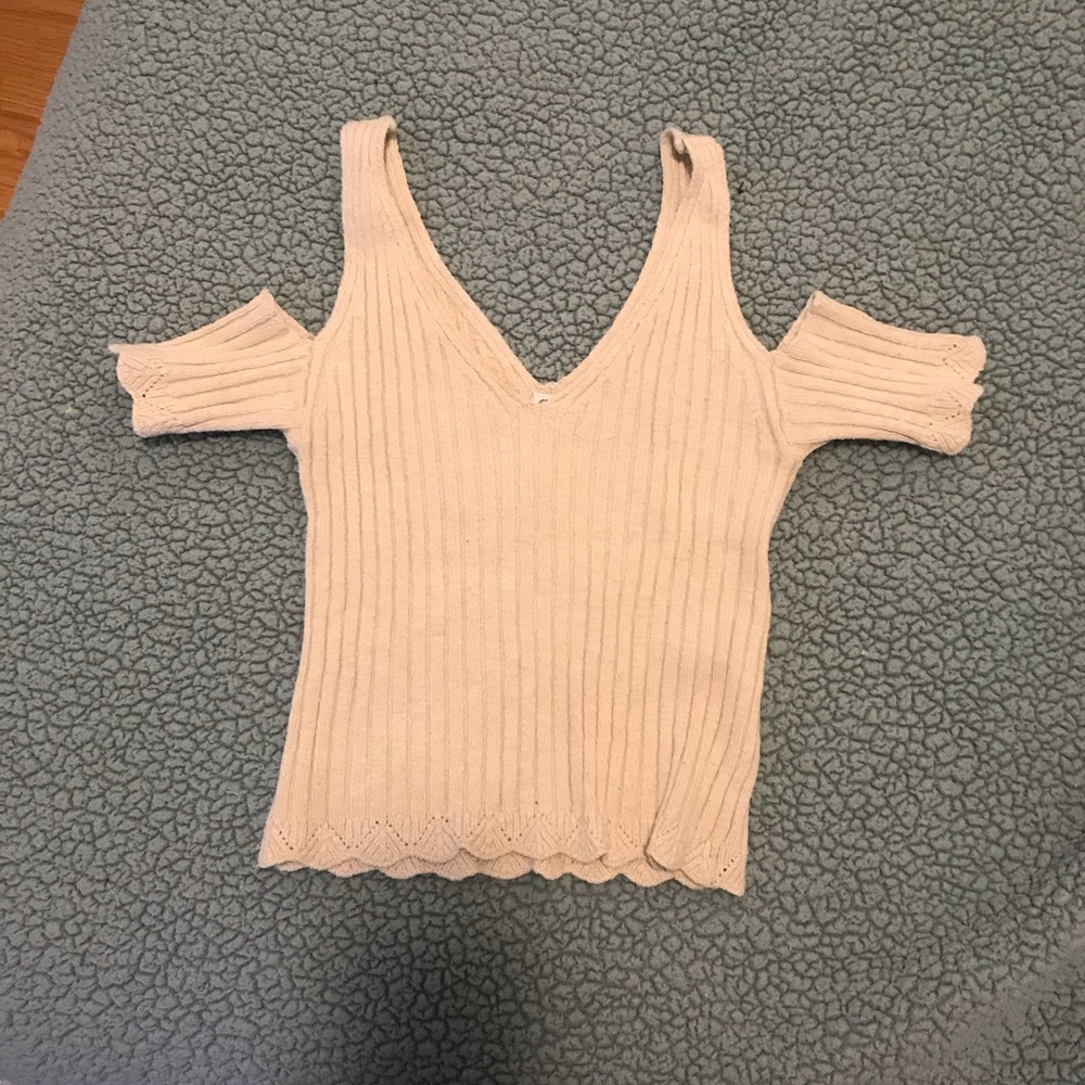 Cream t shirt/crop top